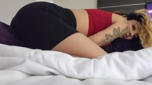 Humping Pillow makes me Cum Fast