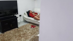 He recorded her while she masturbates richly on the sofa